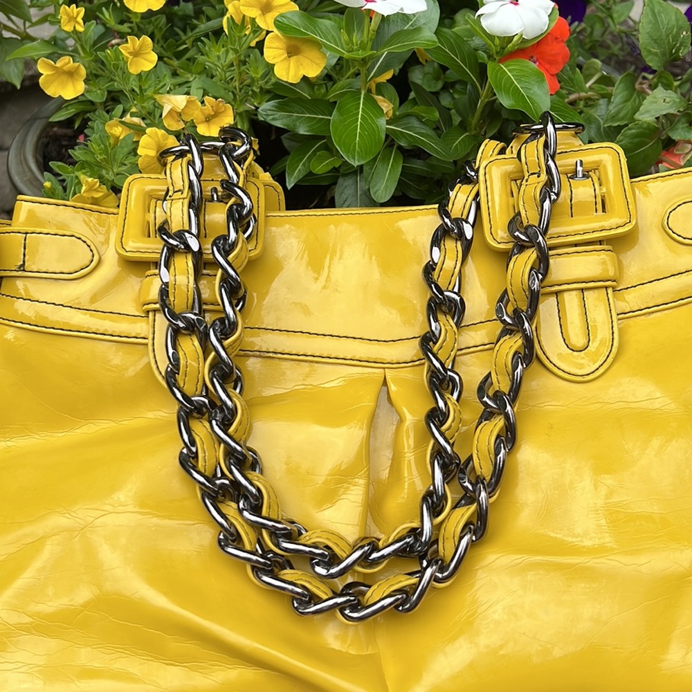 Yellow patent look Maxx New York bag - Picture 3 of 12